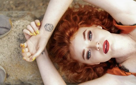 主観視点の手コキOnlyFans HD 写真