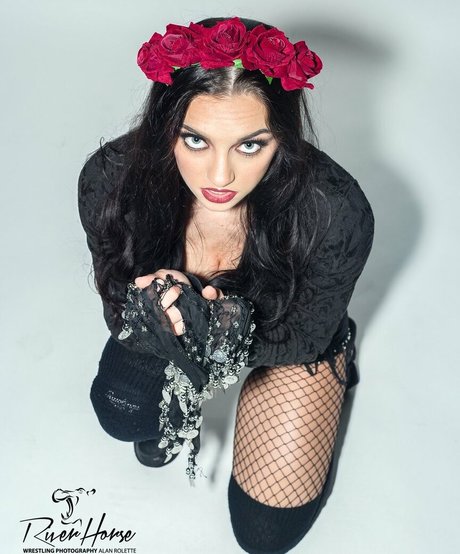 アナル舐めオンリーファンズ ホット裸 画像