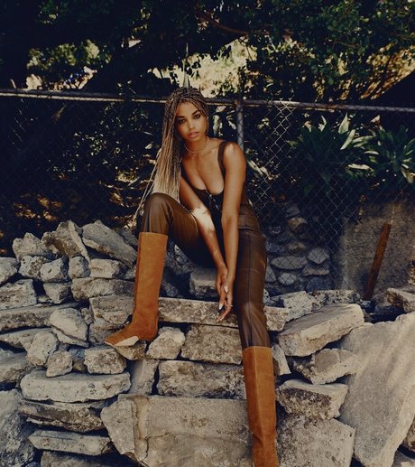 パフィーオンリーファンズ 裸 画像