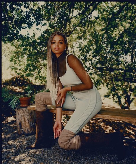 19歳のOnlyFans 無料ポルノ 写真