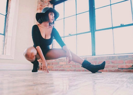 トゥインクスオンリーファンズ エロチック ギャラリー