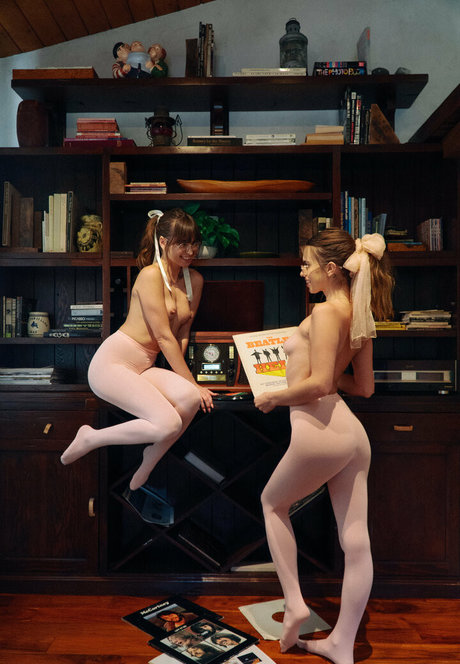 ゲイアナル舐めオンリーファンズ セクシーヌード 写真