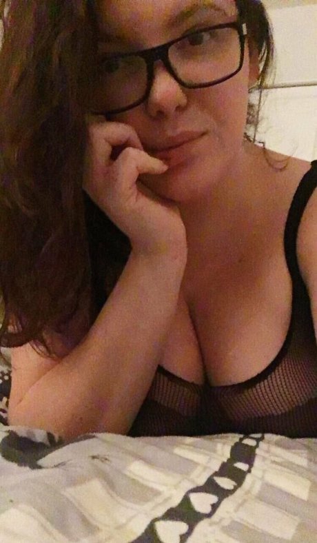 ブルネットの猫OnlyFans 無料ヌード 画像