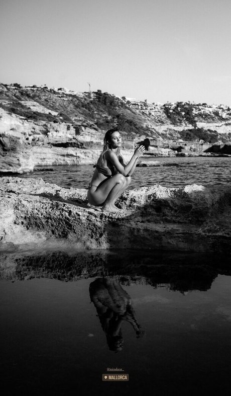 巨乳ティーンオンリーファンズ セックス 画像