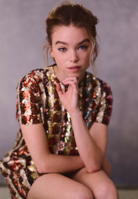 Milly Alcock 素敵な女優 画像