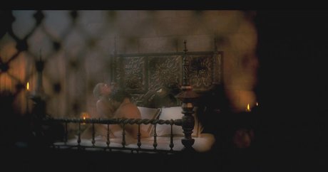 Milly Alcock 美しいモデル 画像