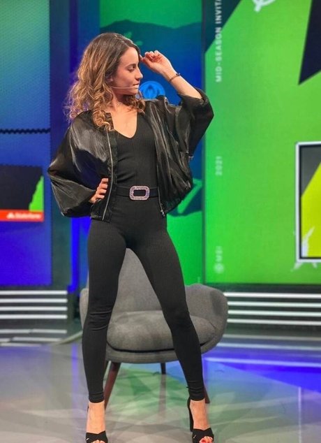 Laure Valee 美しいモデル ギャラリー