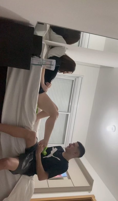 毛深いアジア人オンリーファンズ ホットヌード 写真