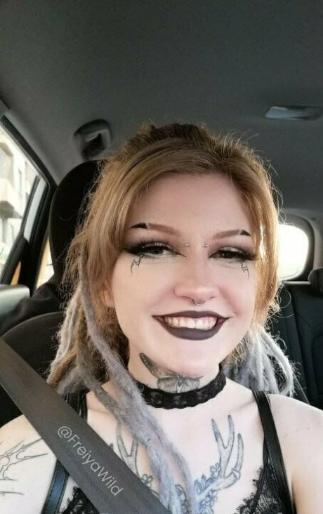 逆騎乗位 オンリーファンズ ホットポルノ 写真