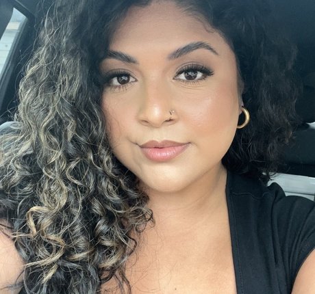 ティーンランジェリーOnlyFans セクシーヌード 写真