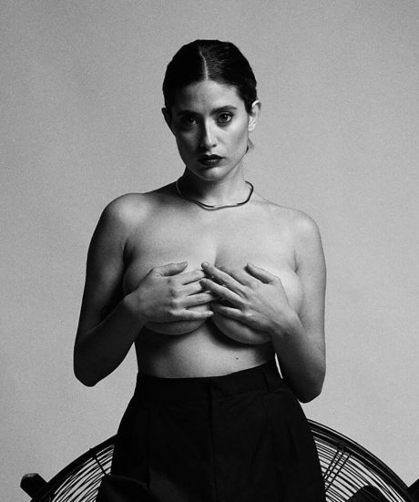 Anna Pittureri ヌードモデル 写真