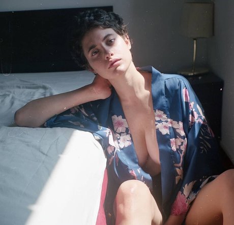 Anna Pittureri xxxポルノスター 写真