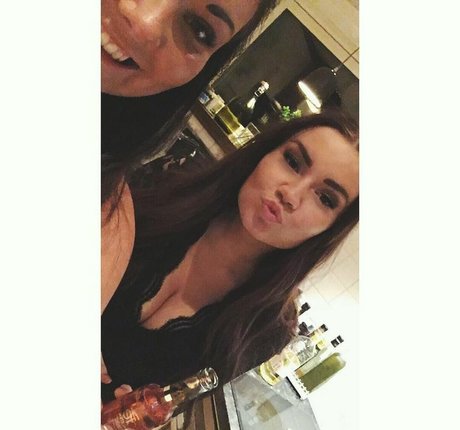 Alma Tandrup アダルトモデル 写真