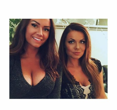 ブラジルの猫オンリーファンズ アートヌード 写真