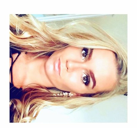 Alma Tandrup ポルノスター 写真