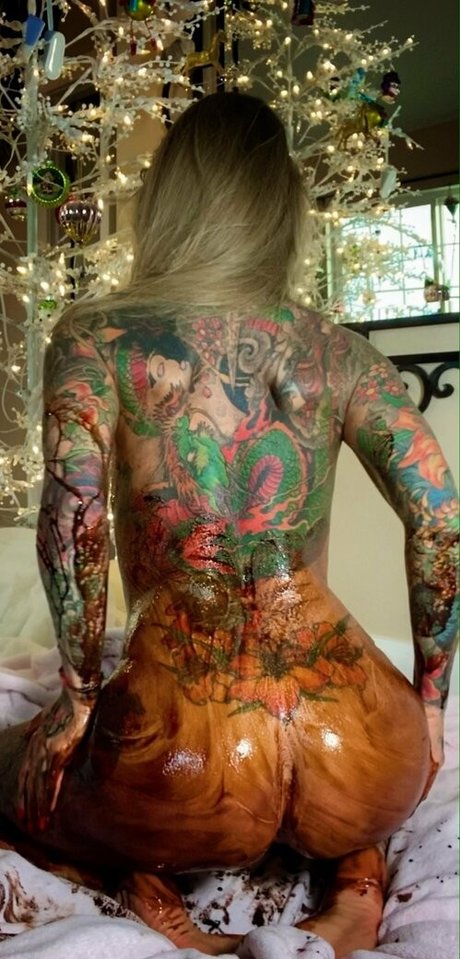 ぽっちゃり 主観視点 OnlyFans ポルノグラフィック 写真