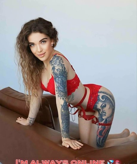 垂れ乳オンリーファンズ 無料xxx 写真