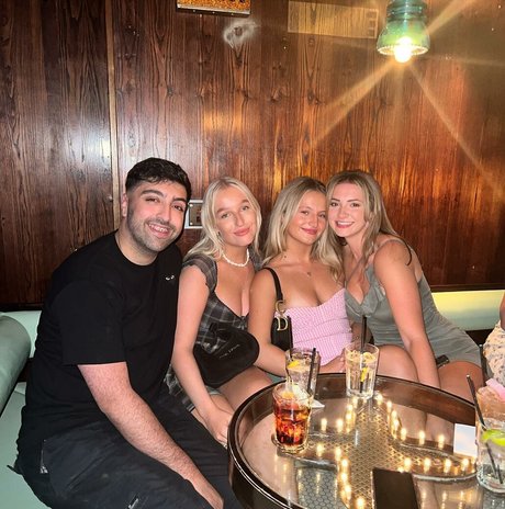 Rosie Bentham 素敵なモデル 写真