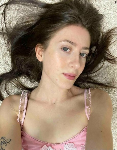 miareeed ポルノスター 写真