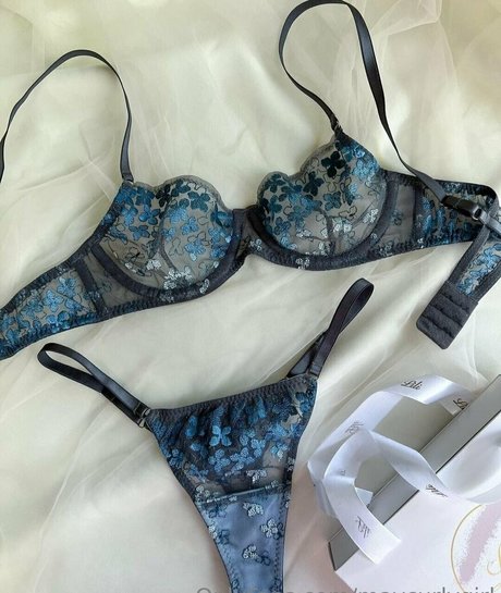 maycurlygirl 独占ポルノスター 写真