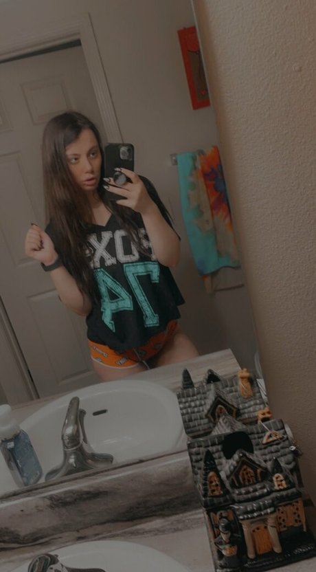 アマチュアヌードオンリーファンズ アダルト 写真