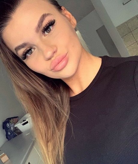 Sarah Slavo ポルノスター 美しい ギャラリー