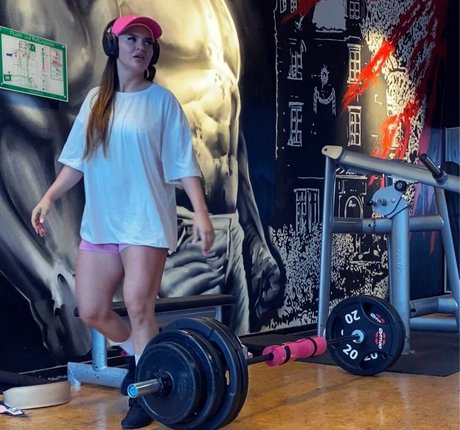 Sarah Slavo アダルトモデル ギャラリー