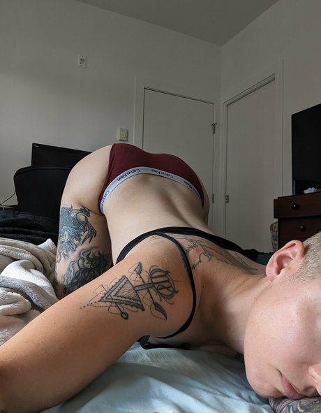 zoadgo ポルノスター エロティック 写真