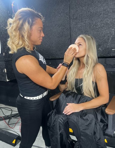 黒檀の巨乳オンリーファンズ アートxxx 画像