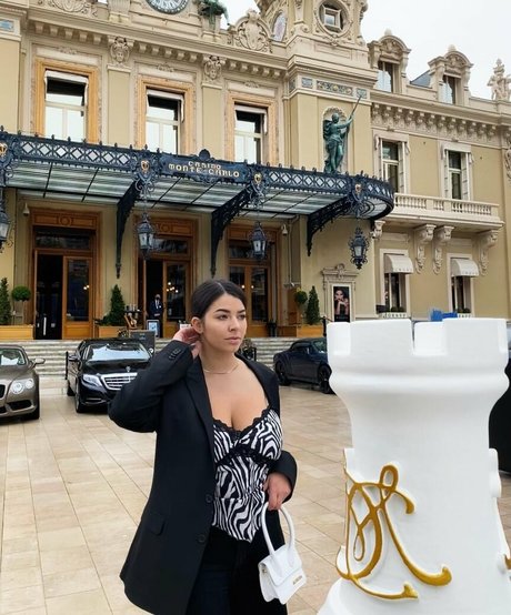 アンバー・オンリーファンズ セクシー 写真