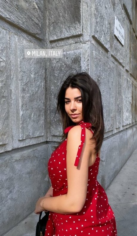 Anna Rebellato 素敵なポルノスター ギャラリー