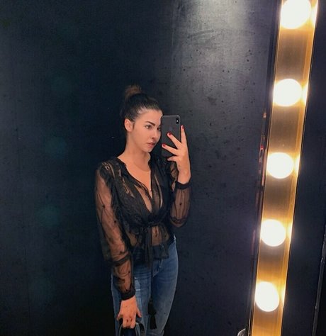 Anna Rebellato スター 裸 写真