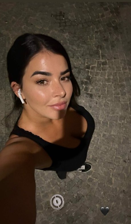 アジア人 ノーPPV オンリーファンズ セクシーヌード 写真