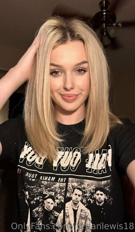 大きなお尻と巨乳のオンリーファンズ ホットセックス 画像