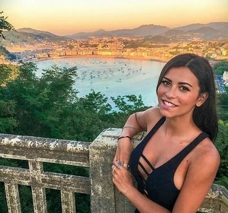 Justine Reine Marie ポルノスター エロティック 画像