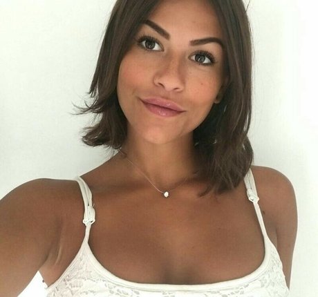 Justine Reine Marie セクシーなポルノスター ギャラリー