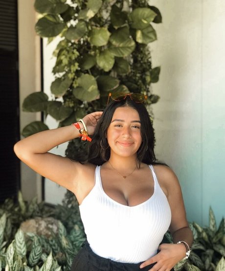 曲線美のランジェリーOnlyFans ポルノ 写真