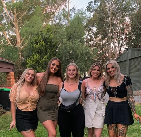 ぽっちゃり 主観視点 OnlyFans 無料エロ 写真