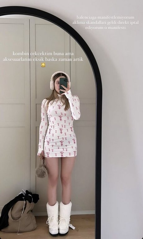 巨乳の赤毛オンリーファンズ えろた 写真