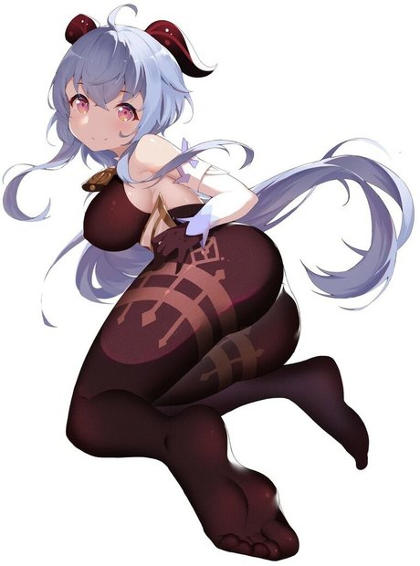 BBW パウグ オンリーファンズ セクシー裸 画像