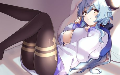 足ヌードオンリーファンズ ポルノ 画像