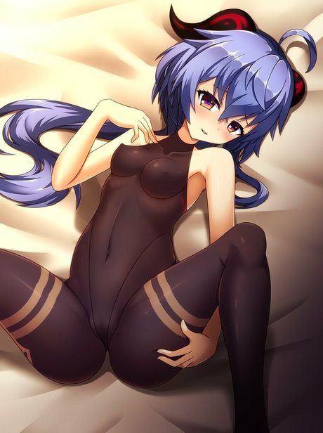 大きなお尻と巨乳のオンリーファンズ ホット裸 写真