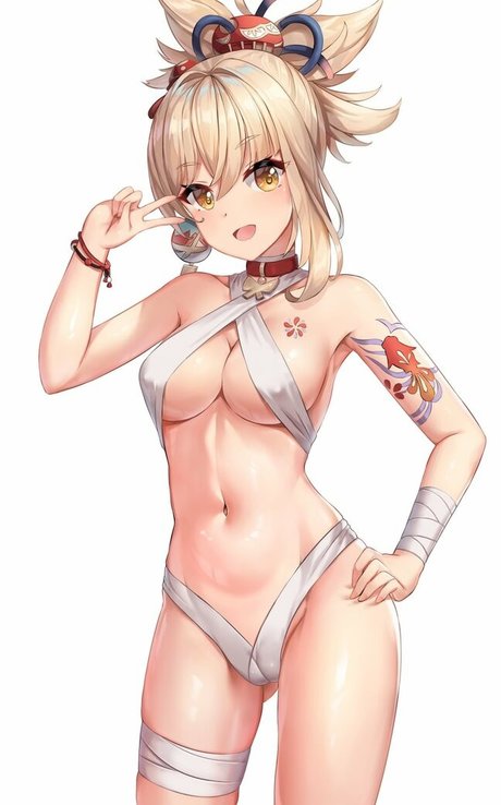 ブッシュ・オンリーファンズ 裸 画像