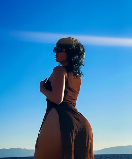 小さなオンリーファンズ 美しいポルノ 写真