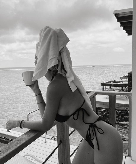 ラテン系ティーンオンリーファンズ 無料エロ 写真