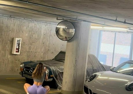 アナルファックOnlyFans ポルノ 画像