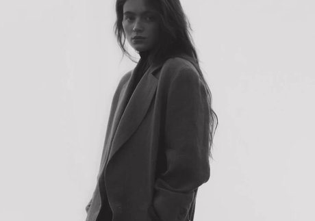 Sadie Sink エロティックモデル ギャラリー