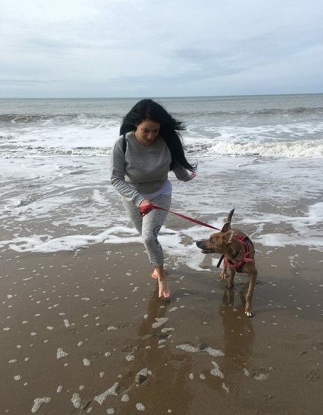 Kelly Louise Sheridan ホットスター アーカイブ