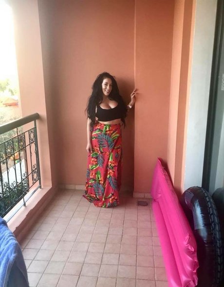 Kelly Louise Sheridan ポルノスター 高品質 画像