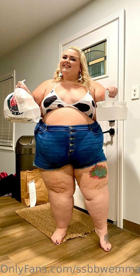 ssbbwemma ポルノスター エロティック 写真